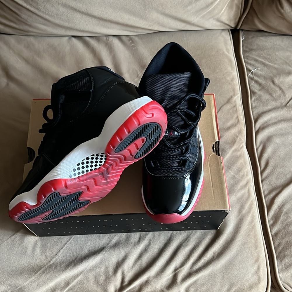 JORDAN 11 RETRO 'BRED' 2019 Men Size 8 in Great condition